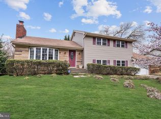 110 Lake View Dr, Annapolis, MD 21403