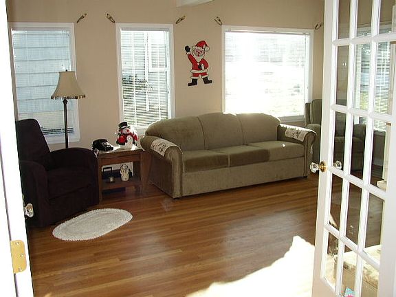 Living room - East side.