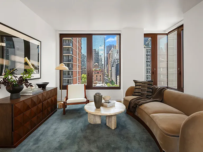 300 E 50th St #15B — Photo 17