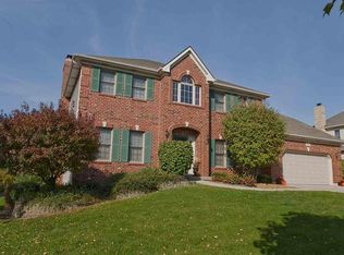 921 Abbey Ct, Sugar Grove, IL 60554