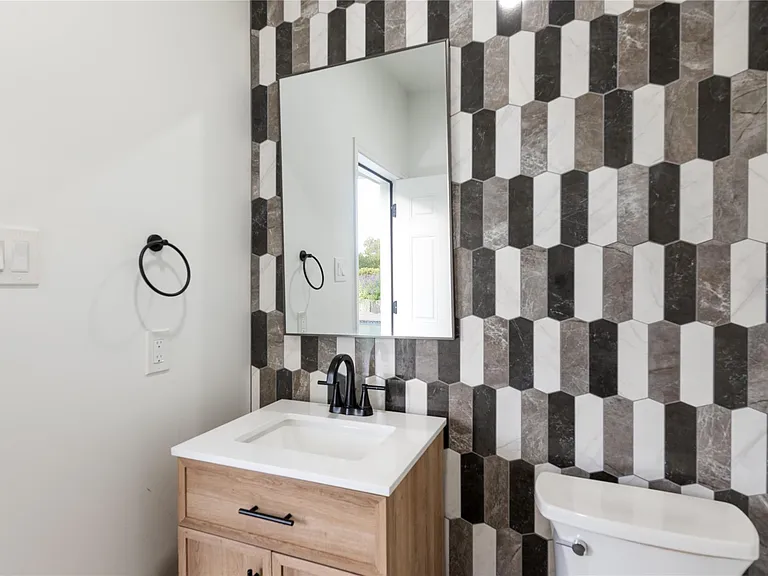 716 Crestone Stream Dr — Photo 35