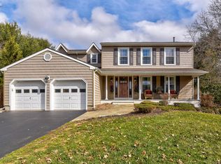 32 Tramp Hollow Rd, Middletown, NJ 07748