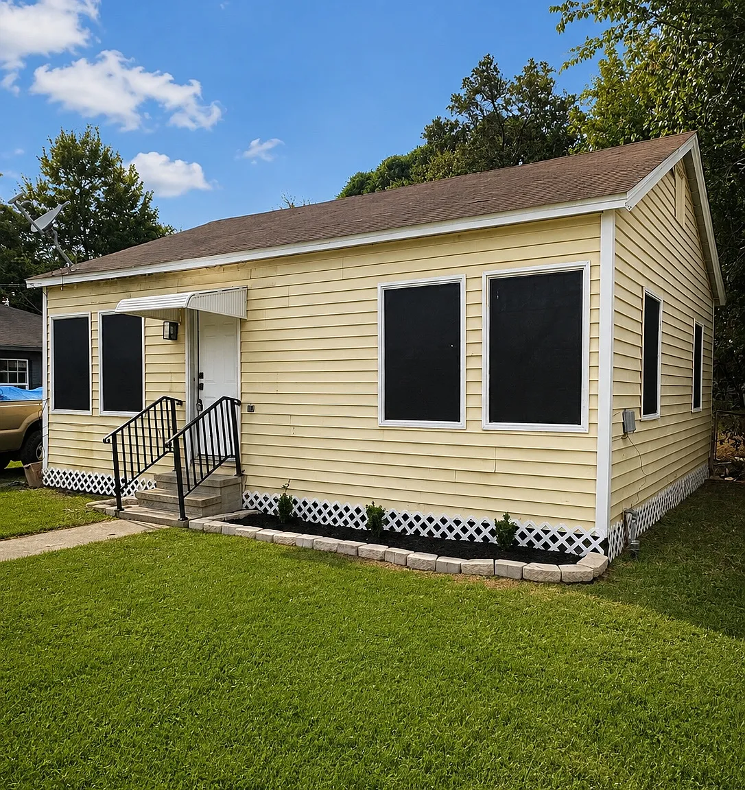 1408 W Curtis Ave — Photo 3