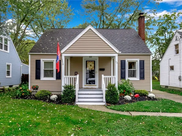 32 Martha Pl, Hamburg, NY 14075