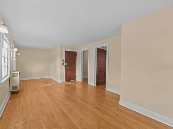 360-364 South Winooski Ave, 360 S Winooski Ave #I, Burlington, VT 05401