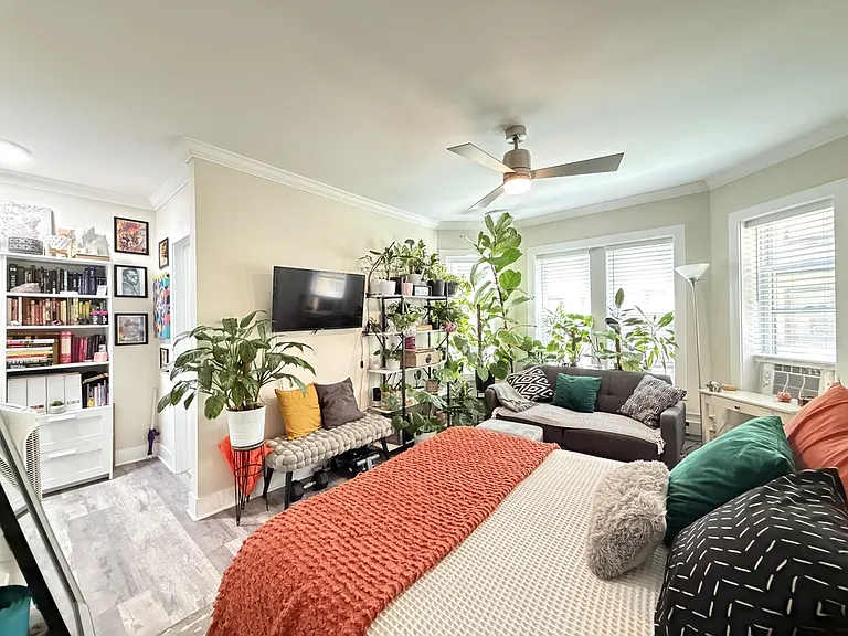 3821 N Greenview Ave #E2 — Photo 13