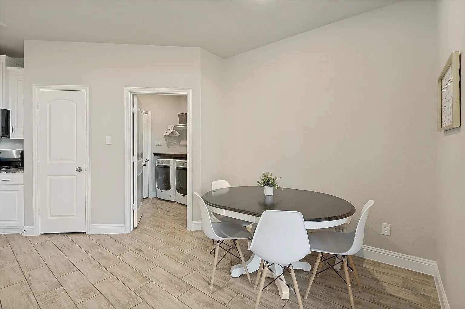 4 bed, 2225 sqft, $2,550 — Photo 3