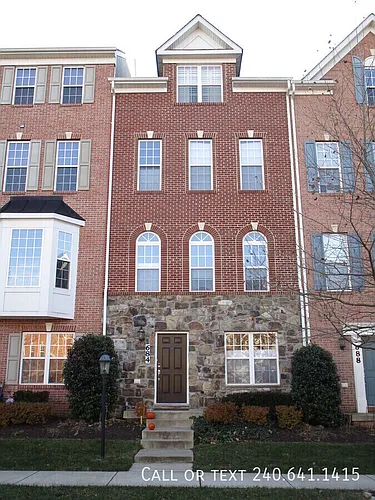 684 Pullman Pl Photo 1