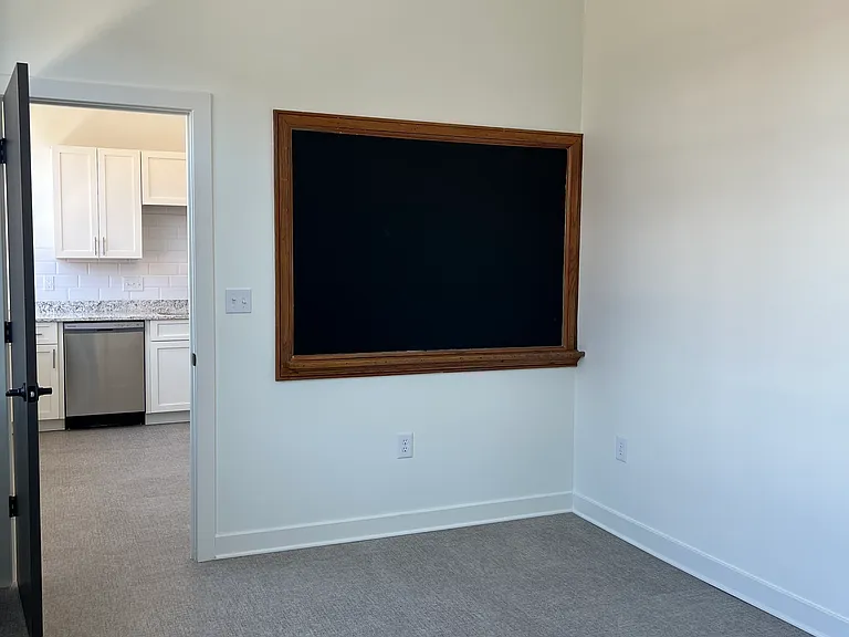 Pulaski Lofts — Photo 52