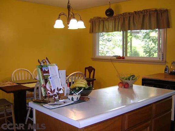 3rd image of 140 Buckingham Dr