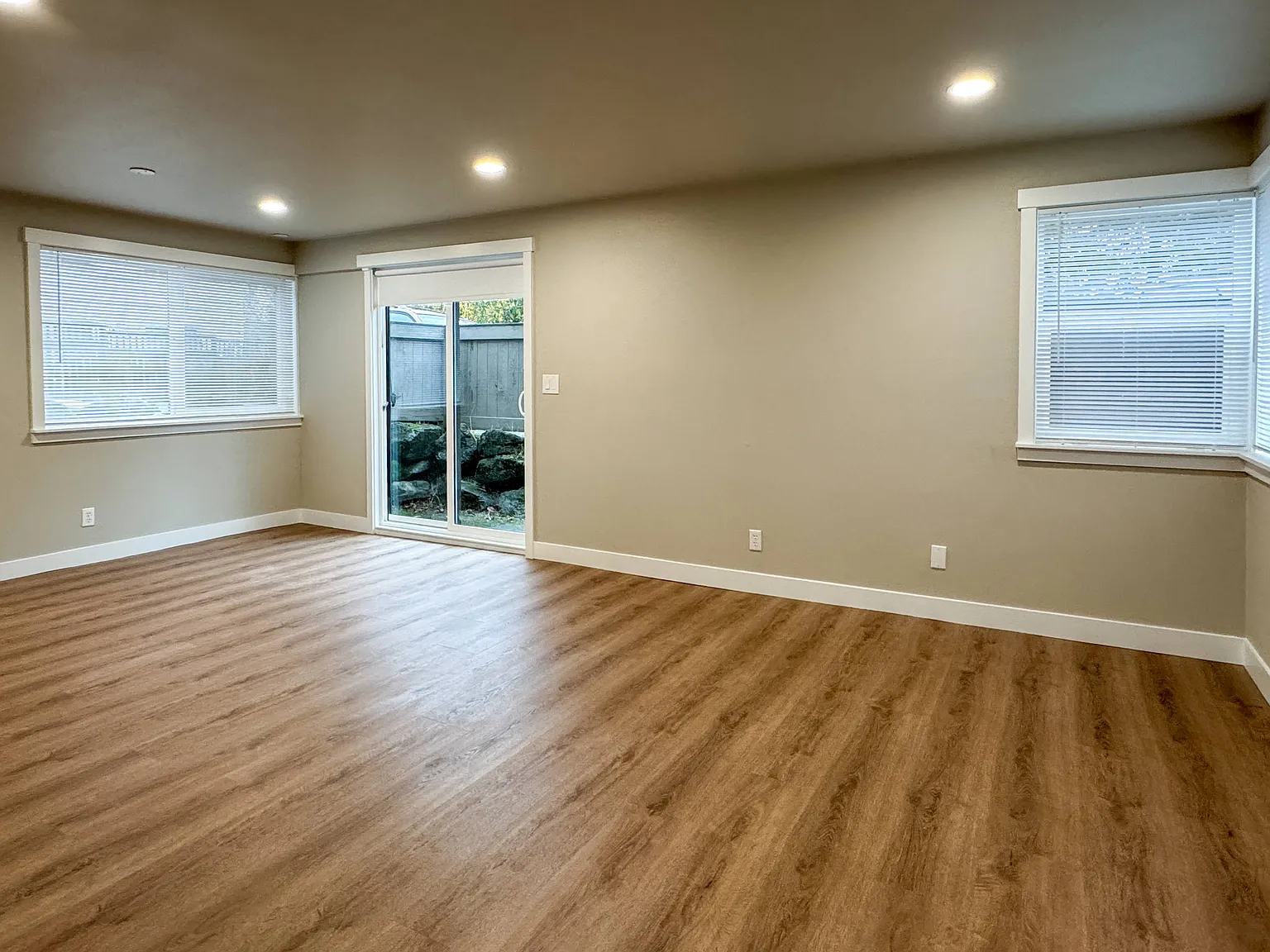 1 bed, 700 sqft, $1,450 — Photo 2
