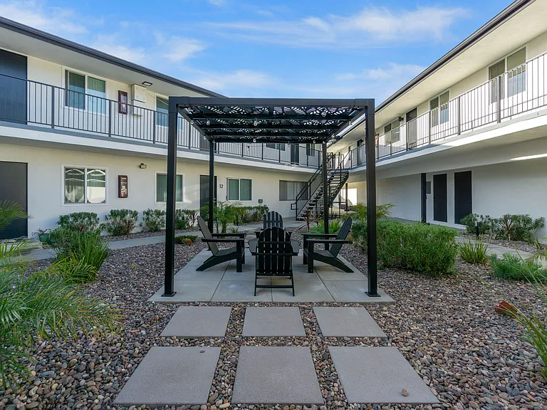 Torrance Gateway Apartments — Photo 20