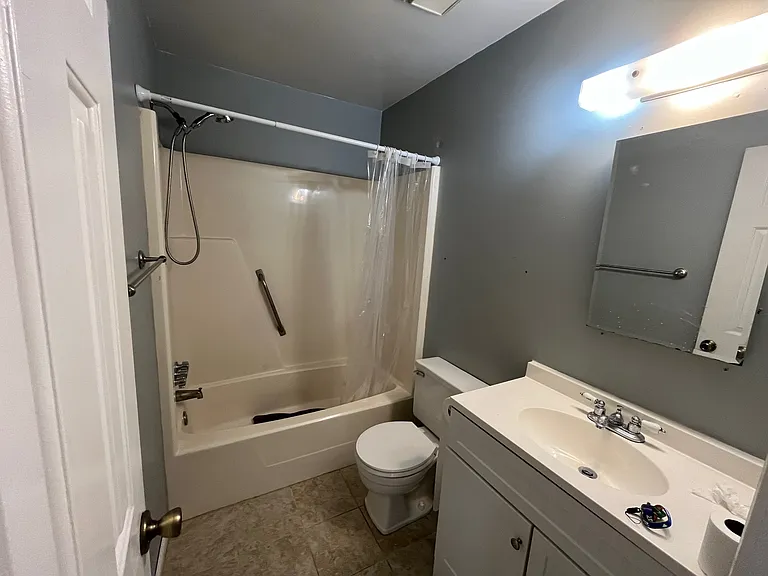 3920 Sherman Oaks Ave — Photo 10
