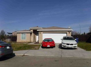 2711 Sierra Madre Ave, Clovis, CA 93611