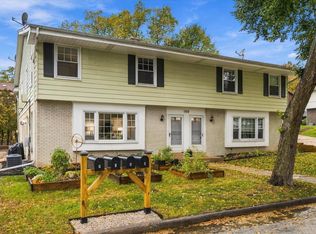 969 N 123rd St, Wauwatosa, WI 53226