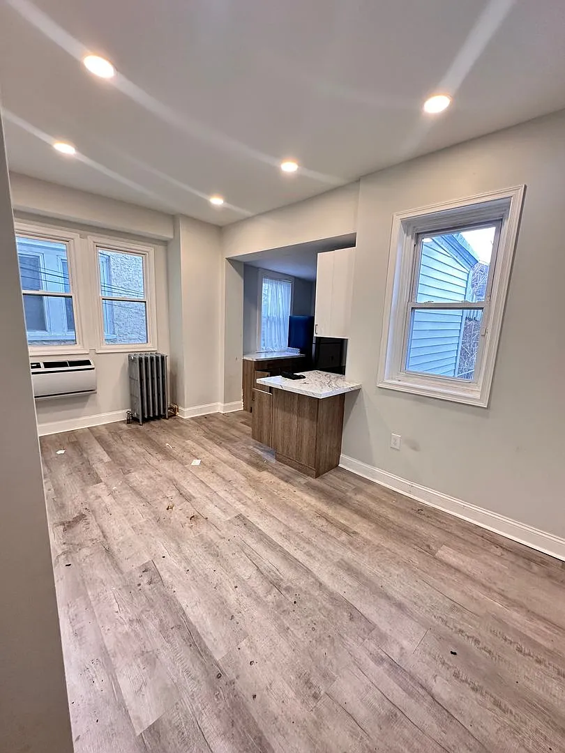 4931 Walnut Street — Photo 4