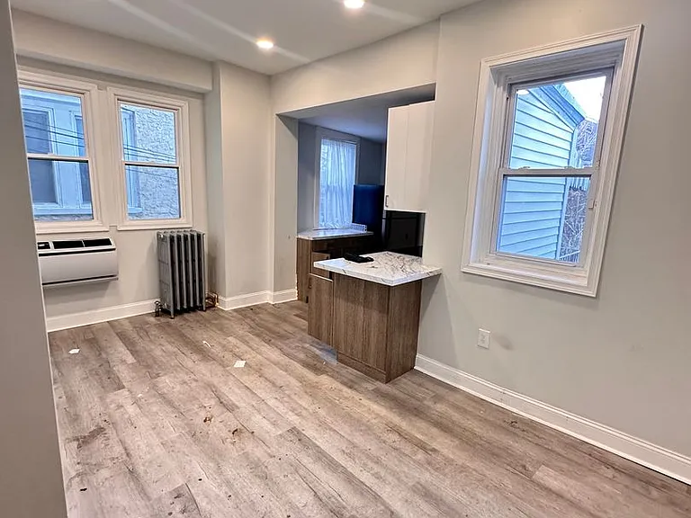 4931 Walnut Street — Photo 4