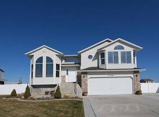 4756 W Summit Valley Dr, West Jordan, UT 84088