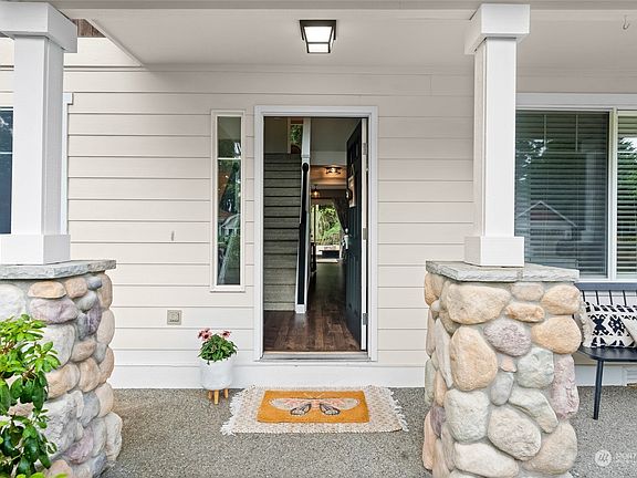3rd image of 4208 19th Avenue NW