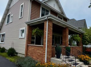 822 Wisconsin Ave #1, Saint Joseph, MI 49085