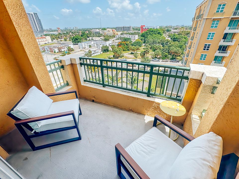 1st image of 403 S Sapodilla Avenue #718