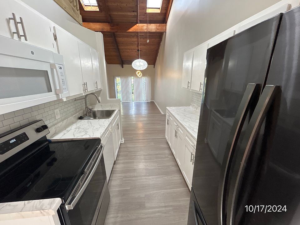 1st image of 8011 SW 21st Ct