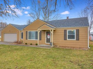 801 SW Mitchell St, Oak Grove, MO 64075