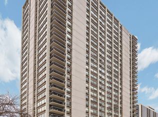 1455 N Sandburg Ter APT 1802, Chicago, IL 60610