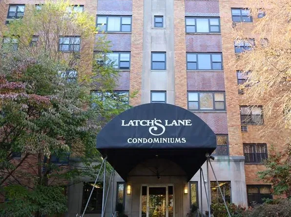40 Old Lancaster Rd APT 302, Merion Station, PA 19066