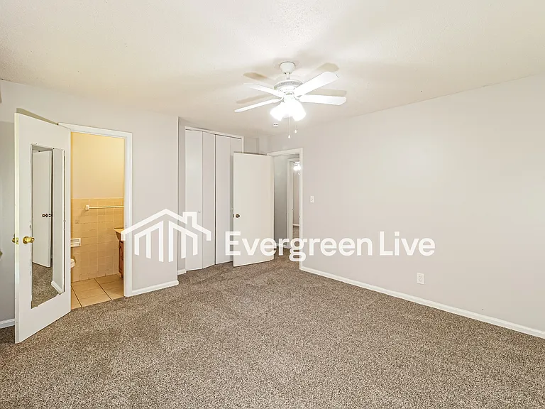8100 E 100th Ter — Photo 11