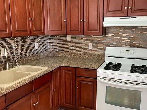 555 East 38th street (5)