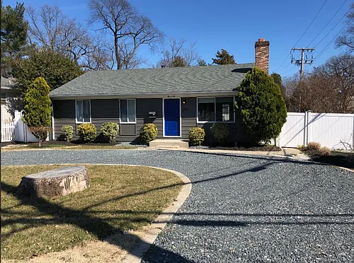 306 Taylor Ave Photo 1