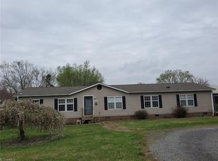 1041 Luke St, King, NC 27021