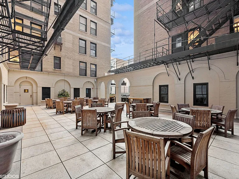 3100 N Sheridan Rd #4D — Photo 19