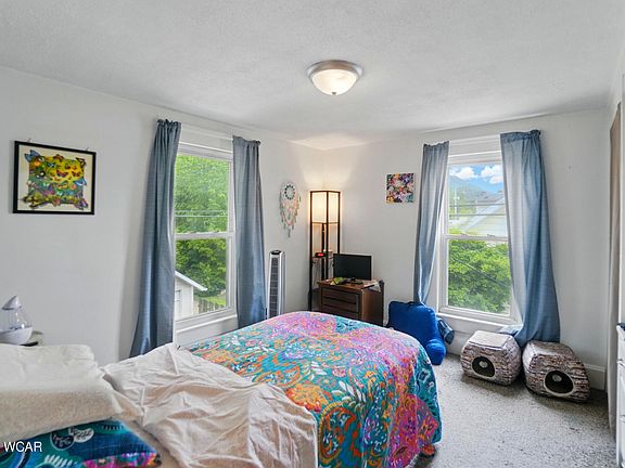 3rd image of 219 W O'Connor Ave