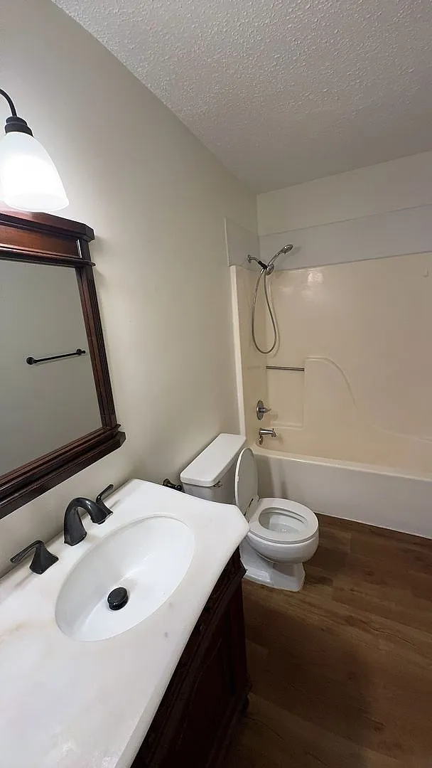 274 Monarch Dr — Photo 4