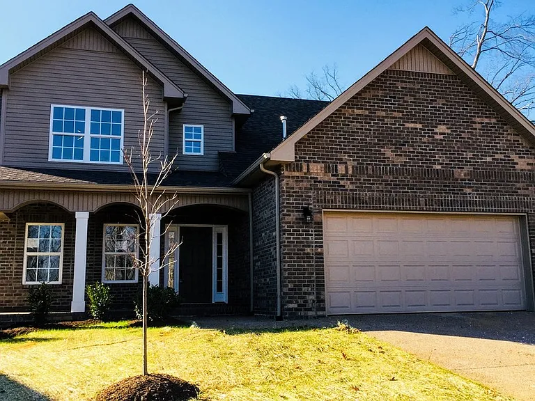 6582 Sunnywood Dr — Photo 1