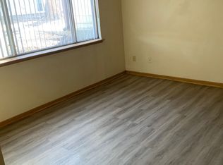 1453 N 11th Ave E #1J, Newton, IA 50208