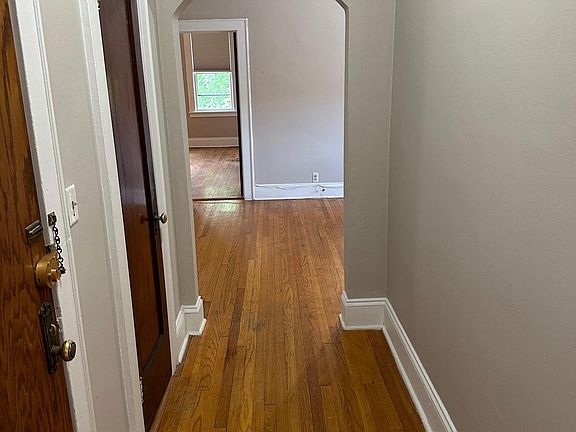 2nd image of 108 Fairview Ave #11