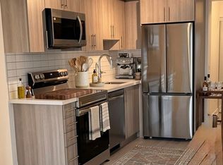 1010 Sandy Beach Rd #1402, Pickering, ON L1W 3X5