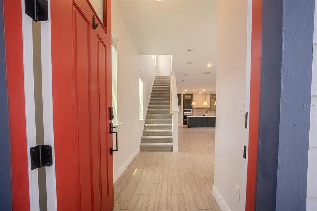 4 bed, 3.5 bath, 2203 sqft, $3,200 — Photo 3