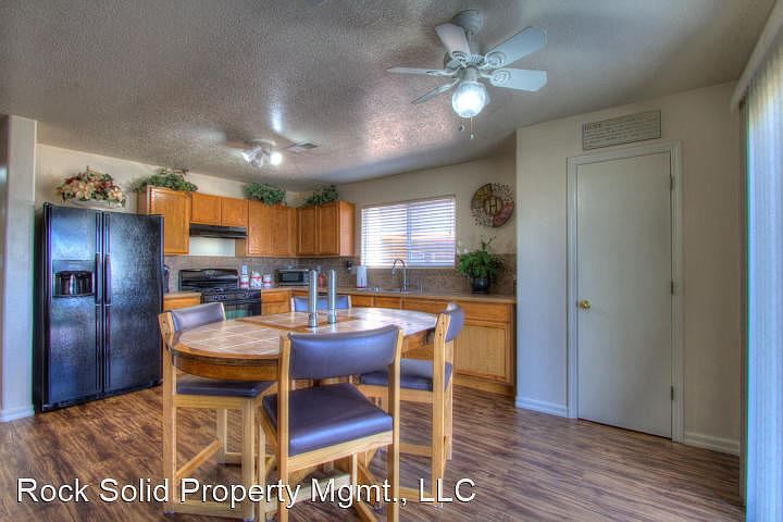 1st image of 1404 Casa Roja Pl NW