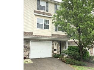 403 Fort Hill Cir, Fort Washington, PA 19034