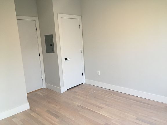 5th image of 335 Whiton St #22