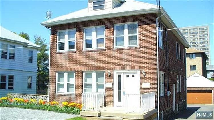 1st image of 1571 Ann St Unit 2N