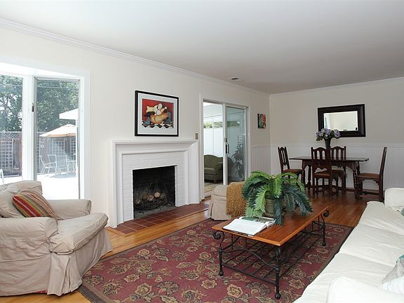 3rd image of 2544 Hampton Ave