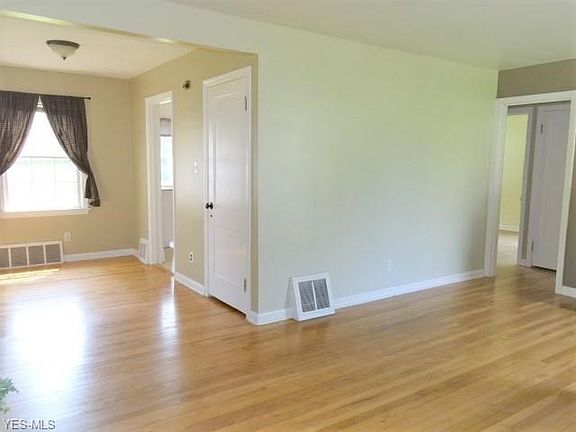 4th image of 2381 14th St