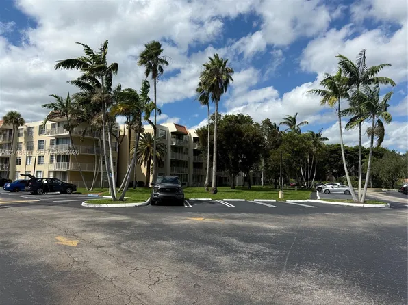 13100 SW 92nd Ave #Penthouse A-10, Miami, FL 33176