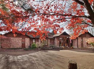 1529 Lack Ridge Dr, Ballwin, MO 63021