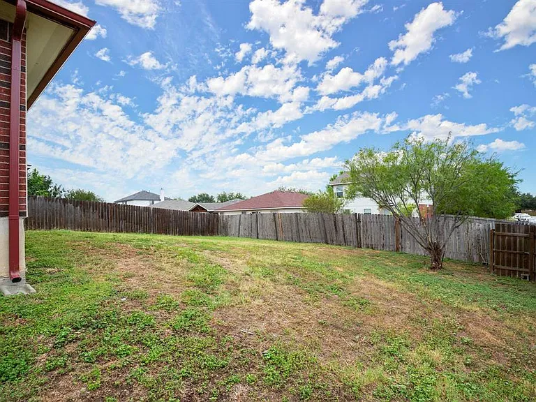 14901 Nuttall Dr — Photo 22